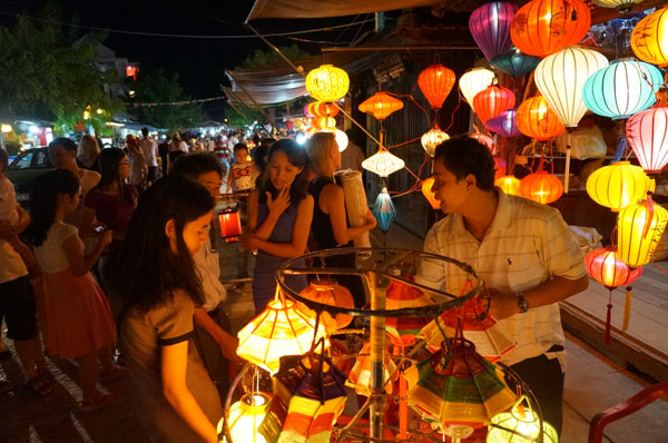 A New Night Market Opens Hoi An Acient Town