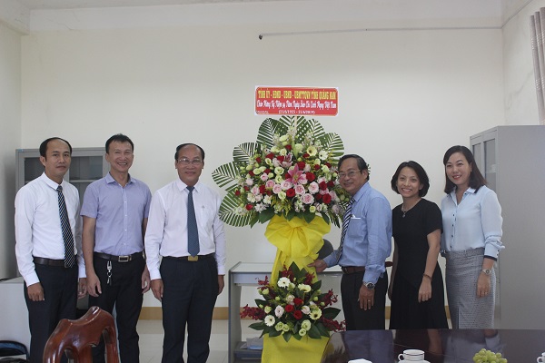 Chủ tịch UBMTTQVN tỉnh Võ Xuân Ca thăm các cơ quan báo chí tại Quảng Nam