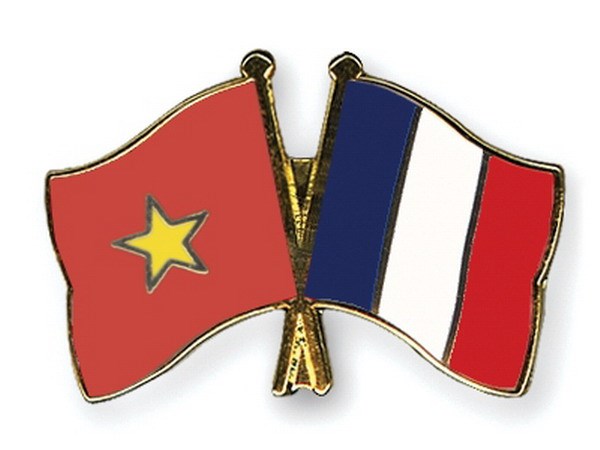 Quảng Nam tham gia học tập giải pháp xử lý sạt lở và các chính sách về bảo vệ bờ biển tại Pháp