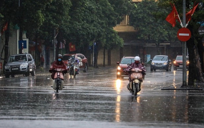 Tin cảnh báo dông, tố, lốc, sét, mưa đá và mưa lớn cục bộ tại Quảng Nam